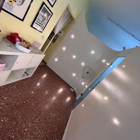 Bed and Breakfast Casa Riri Сан-Бенедетто-дель-Тронто Екстер'єр фото
